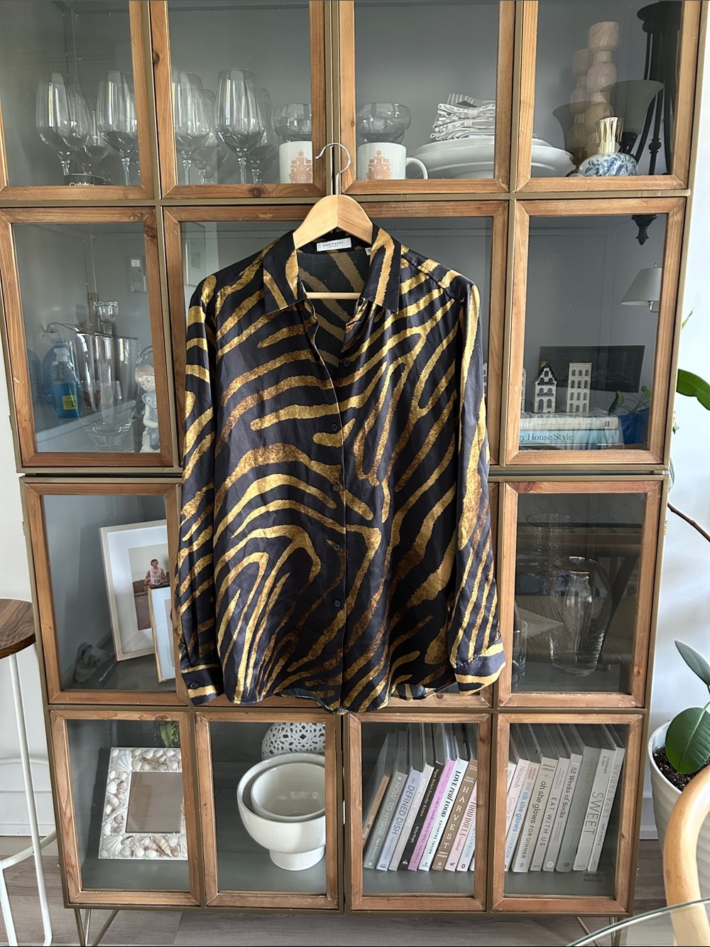 Equipment Femme 100% Silk Gold Zebra Print Button-Up Women Blouse